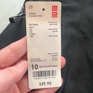 Black Uniqlo Mermaid Skirt NWT size 10